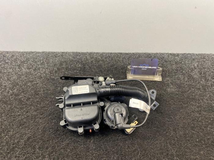 Gebruikte Diversen Jaguar F-type 5.0 V8 R 32V Prijs € 75,00 Inclusief btw aangeboden door Van Kronenburg Engines
