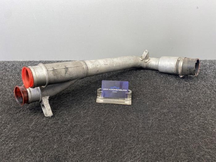 Gebruikte Intercooler Buis Porsche Panamera (970) 3.0 D V6 24V Prijs € 59,96 Inclusief btw aangeboden door Van Kronenburg Engines