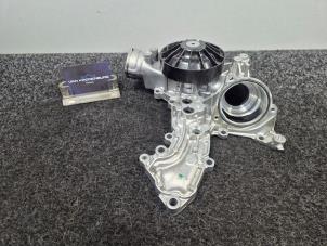 Nieuwe Waterpomp Mercedes E-Klasse AMG (W212) 5.5 E-63 AMG V8 32V Prijs € 300,00 Inclusief btw aangeboden door Van Kronenburg Engines