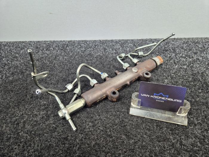 Gebruikte Injector brug Mitsubishi L-200 2.4 Clean Diesel 4WD Prijs € 200,00 Inclusief btw aangeboden door Van Kronenburg Engines