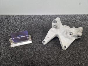 Gebruikte Dynamosteun onder Audi SQ5 (FYB/FYG) 3.0 TFSI V6 24V ABT Prijs € 15,00 Inclusief btw aangeboden door Van Kronenburg Engines