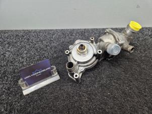 Gebruikte Waterpomp Audi S4 Avant (B6) S4 4.2 V8 40V Prijs € 90,00 Inclusief btw aangeboden door Van Kronenburg Engines