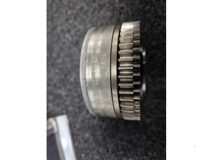 Nokkenas Verstelling van een Mercedes-Benz C (W204) 6.2 C-63 AMG V8 32V 2013