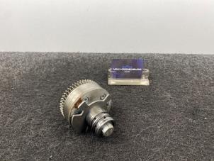 Gebruikte Nokkenas Verstelling Mercedes C (W204) 6.2 C-63 AMG V8 32V Prijs € 450,00 Inclusief btw aangeboden door Van Kronenburg Engines