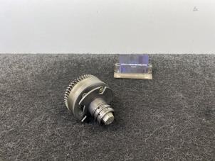 Gebruikte Nokkenas Verstelling Mercedes C AMG (C204) 6.2 C-63 AMG V8 32V Prijs € 450,00 Inclusief btw aangeboden door Van Kronenburg Engines