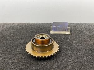 Gebruikte Nokkenas Verstelling BMW 5 serie (E39) 540i 32V Prijs € 349,94 Inclusief btw aangeboden door Van Kronenburg Engines