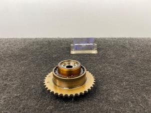 Gebruikte Nokkenas Verstelling BMW 5 serie (E39) 540i 32V Prijs € 349,94 Inclusief btw aangeboden door Van Kronenburg Engines