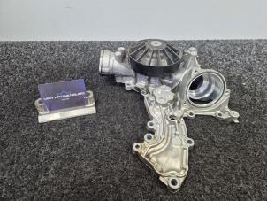 Gebruikte Waterpomp Mercedes E-Klasse AMG (W212) 5.5 E-63 AMG V8 32V Prijs € 275,00 Inclusief btw aangeboden door Van Kronenburg Engines