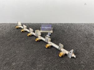 Gebruikte Injector brug BMW 7 serie (E65/E66/E67) 760i,Li 6.0 V12 48V Prijs € 99,99 Inclusief btw aangeboden door Van Kronenburg Engines