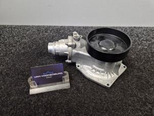 Gebruikte Waterpomp BMW M5 (F10) 4.4 V8 32V TwinPower Turbo Prijs € 250,00 Inclusief btw aangeboden door Van Kronenburg Engines
