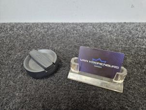 Gebruikte Oliedop BMW 1 serie (F20) 116d 1.6 16V Efficient Dynamics Prijs € 9,95 Inclusief btw aangeboden door Van Kronenburg Engines