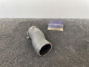 Gebruikte Intercooler Slang Mercedes C-Klasse AMG (W205) C-63 AMG 4.0 V8 Biturbo Prijs € 40,00 Inclusief btw aangeboden door Van Kronenburg Engines