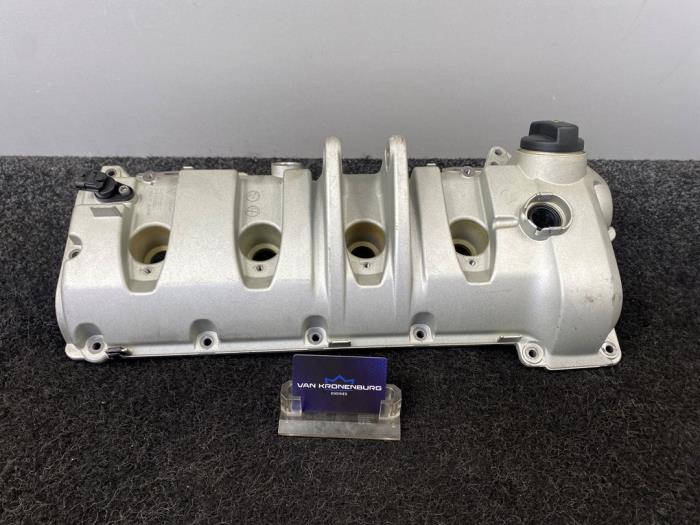 Gebruikte Kleppendeksel Porsche Cayenne (9PA) 4.8 V8 32V Turbo Prijs € 54,95 Inclusief btw aangeboden door Van Kronenburg Engines