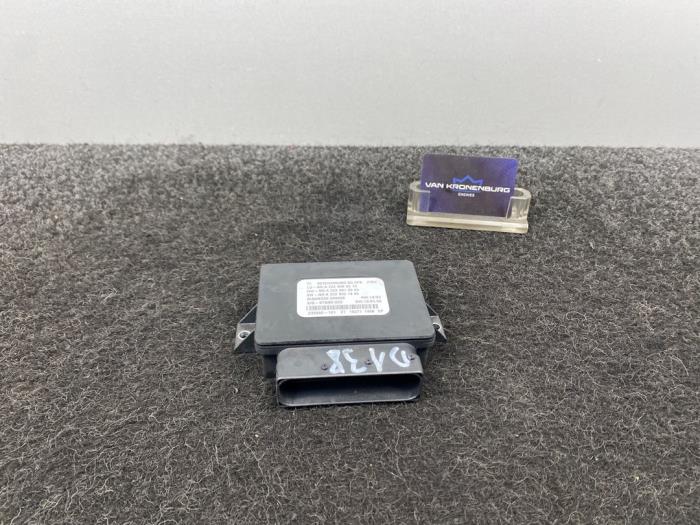 Handrem Module van een Mercedes-Benz S (C217) 4.7 S-500 32V 2016