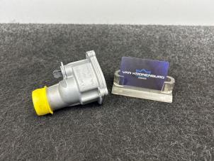 Gebruikte Thermostaat Chrysler PT Cruiser Cabrio 2.2 CRD 16V Prijs € 54,95 Inclusief btw aangeboden door Van Kronenburg Engines