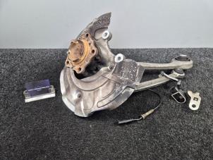 Gebruikte Fusee links-voor BMW M4 (F83) 3.0 24V TwinPower Turbo Prijs € 242,00 Inclusief btw aangeboden door Van Kronenburg Engines