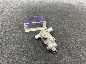 Gebruikte Gasklep Stelmotor Volvo 240/242/244 240 GLE Prijs € 99,95 Inclusief btw aangeboden door Van Kronenburg Engines