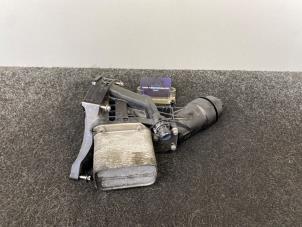 Gebruikte Oliefilterhuis BMW 1 serie (F20) 118d 2.0 16V Prijs € 89,95 Inclusief btw aangeboden door Van Kronenburg Engines