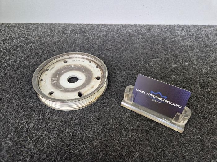 Gebruikte Krukas Poelie Porsche 911 (996) 3.6 Carrera 24V Prijs € 29,95 Inclusief btw aangeboden door Van Kronenburg Engines