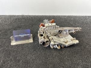 Gebruikte Oliepomp Mercedes ML III (166) 5.5 ML-63 AMG V8 32V Biturbo Prijs € 181,50 Inclusief btw aangeboden door Van Kronenburg Engines