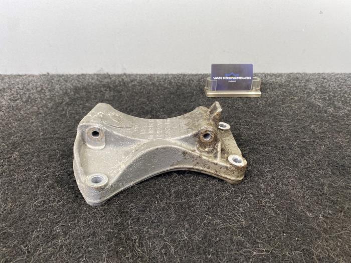 Gebruikte Dynamosteun boven Lamborghini Gallardo 5.2 LP570-4 Superleggera Edizione Tecnica Prijs € 60,50 Inclusief btw aangeboden door Van Kronenburg Engines