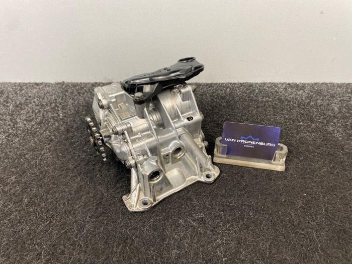 Gebruikte Oliepomp BMW 5 serie (G30) 520d 2.0 TwinPower Turbo 16V Prijs € 140,00 Inclusief btw aangeboden door Van Kronenburg Engines