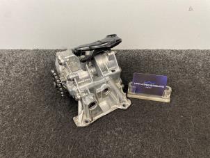 Gebruikte Oliepomp BMW 5 serie (G30) 520d 2.0 TwinPower Turbo 16V Prijs € 140,00 Inclusief btw aangeboden door Van Kronenburg Engines