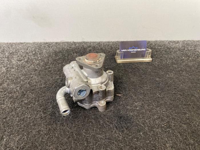 Gebruikte Servopomp Volkswagen Touareg (7LA/7L6) 3.2 V6 24V Prijs € 74,95 Inclusief btw aangeboden door Van Kronenburg Engines