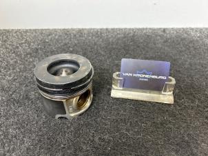 Gebruikte Zuiger BMW 5 serie (F10) 535d 24V Prijs op aanvraag aangeboden door Van Kronenburg Engines