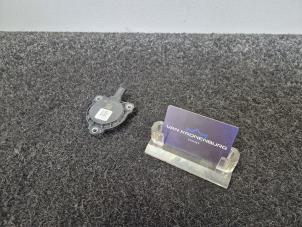 Gebruikte Nokkenas Verstelling Mercedes G AMG (463) 4.0 G 63 AMG V8 32V Prijs € 19,95 Inclusief btw aangeboden door Van Kronenburg Engines