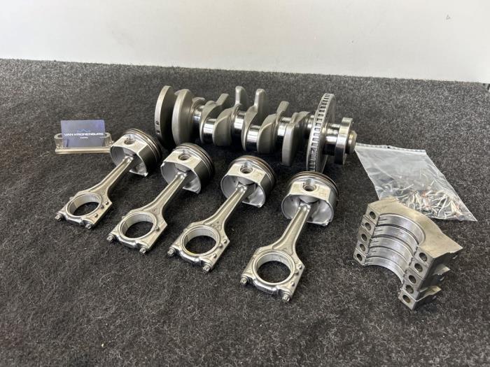 Gebruikte Krukas Volkswagen Golf V Variant (1K5) 2.0 GTI 16V Prijs op aanvraag aangeboden door Van Kronenburg Engines