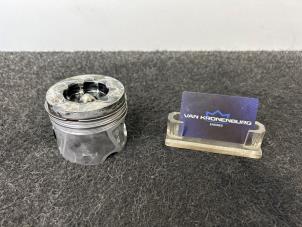 Gebruikte Zuiger Mercedes GLE (W166) 350d 3.0 V6 24V BlueTEC 4-Matic Prijs € 60,50 Inclusief btw aangeboden door Van Kronenburg Engines