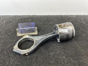 Gebruikte Zuiger Mercedes ML III (166) 3.0 ML-350 BlueTEC V6 24V 4-Matic Prijs € 74,95 Inclusief btw aangeboden door Van Kronenburg Engines