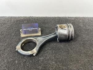 Gebruikte Zuiger Mercedes ML III (166) 3.0 ML-350 BlueTEC V6 24V 4-Matic Prijs € 74,95 Inclusief btw aangeboden door Van Kronenburg Engines