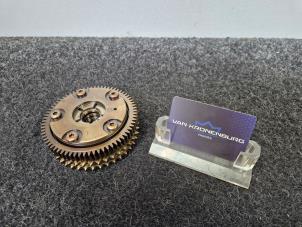 Gebruikte Nokkenas Verstelling Mercedes C Combi (S203) 3.0 C-280 V6 24V Prijs € 99,95 Inclusief btw aangeboden door Van Kronenburg Engines