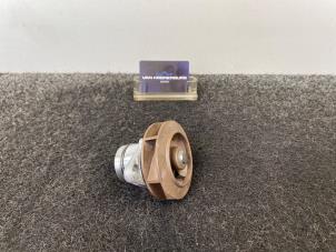 Nieuwe Waterpomp Mercedes A-Klasse AMG (177.0) 2.0 A-45 AMG Turbo 16V 4Matic+ Prijs € 99,95 Inclusief btw aangeboden door Van Kronenburg Engines