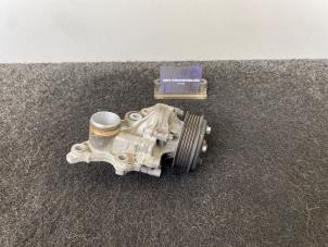 Gebruikte Waterpomp Mercedes B (W245) 2.0 B-200 CDI 16V Prijs € 24,95 Inclusief btw aangeboden door Van Kronenburg Engines