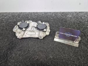 Gebruikte Distributiedeksel Mercedes C AMG (C205) 3.0 C-43 AMG V6 24V Turbo 4-Matic Prijs € 39,95 Inclusief btw aangeboden door Van Kronenburg Engines