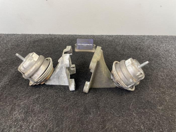 Gebruikte Motorrubber Jaguar XF (CC9) 5.0 XF-R V8 S/C 32V Prijs € 99,95 Inclusief btw aangeboden door Van Kronenburg Engines