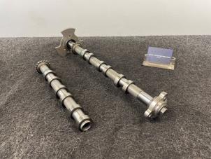 Gebruikte Nokkenas set Landrover Range Rover Sport (LW) 3.0 TDV6 Prijs € 299,95 Inclusief btw aangeboden door Van Kronenburg Engines