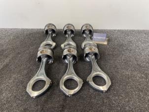 Gebruikte Zuiger Mercedes ML II (164/4JG) 3.0 ML-280 CDI 4-Matic V6 24V Prijs € 499,95 Inclusief btw aangeboden door Van Kronenburg Engines