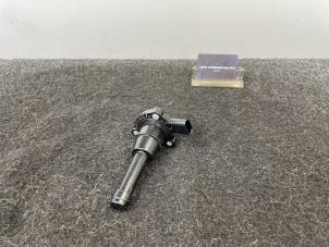 Gebruikte Olie niveau sensor Audi RS 6 Avant (C8) 4.0 V8 TFSI Mild Hybrid 32V Prijs € 44,95 Inclusief btw aangeboden door Van Kronenburg Engines