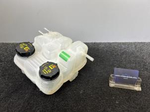 Gebruikte Expansievat Ford Kuga III (DFK) 2.5 FHEV 16V 4x4 Prijs € 24,95 Inclusief btw aangeboden door Van Kronenburg Engines