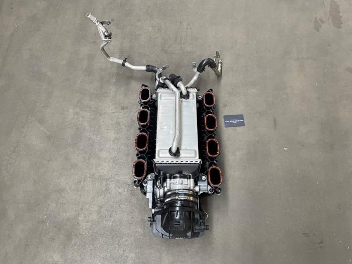 Gebruikte Intercooler Mercedes E (W212) E-63 AMG S V8 32V Prijs € 199,95 Inclusief btw aangeboden door Van Kronenburg Engines