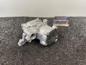 Gebruikte Oliepomp Audi A4 (B8) 2.0 TDI 16V Quattro Prijs € 121,00 Inclusief btw aangeboden door Van Kronenburg Engines