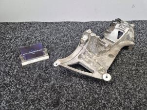 Gebruikte Dynamosteun onder Audi TT Roadster (8J9) 2.5 RS Turbo 20V Quattro Prijs € 54,45 Inclusief btw aangeboden door Van Kronenburg Engines