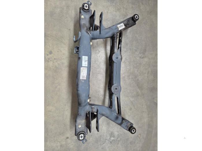 Gebruikte Subframe Volkswagen Golf VIII (CD1) 2.0 TSI R 16V 4Motion Prijs € 274,95 Inclusief btw aangeboden door Van Kronenburg Engines