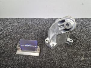 Gebruikte Motorsteun Mercedes E (W212) E-350 CDI V6 24V BlueEfficiency Prijs € 29,95 Inclusief btw aangeboden door Van Kronenburg Engines