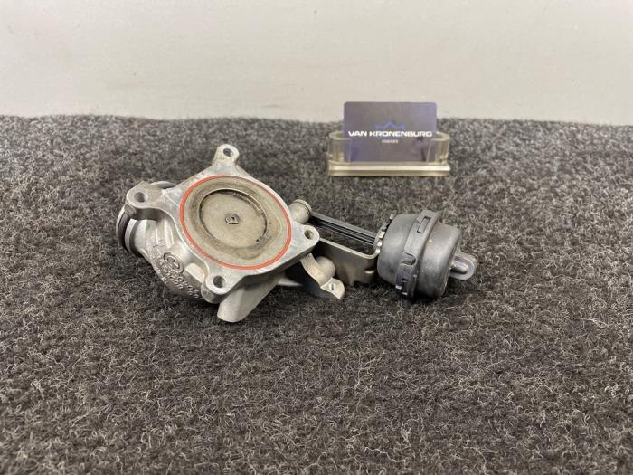 Gebruikte Turbo Pijp BMW 7 serie (F01/02/03/04) 750d xDrive 24V Prijs € 150,00 Inclusief btw aangeboden door Van Kronenburg Engines