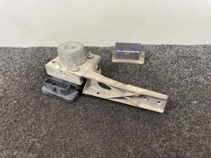 Gebruikte ABS Pomp Chevrolet Corvette Stingray (C7) 6.2 V8 Prijs € 242,00 Inclusief btw aangeboden door Van Kronenburg Engines